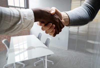 Cum se pot adapta organizațiile mici schimbărilor aduse de tehnologie 